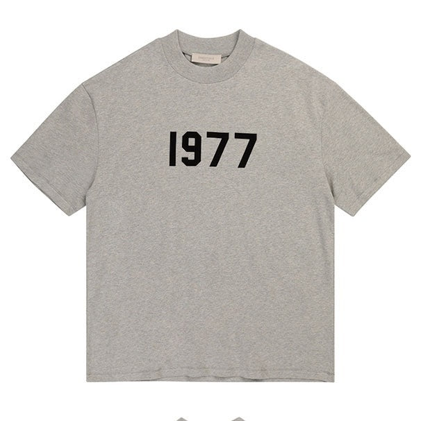 Vintage 1977 Graphic Oversized T-Shirt
