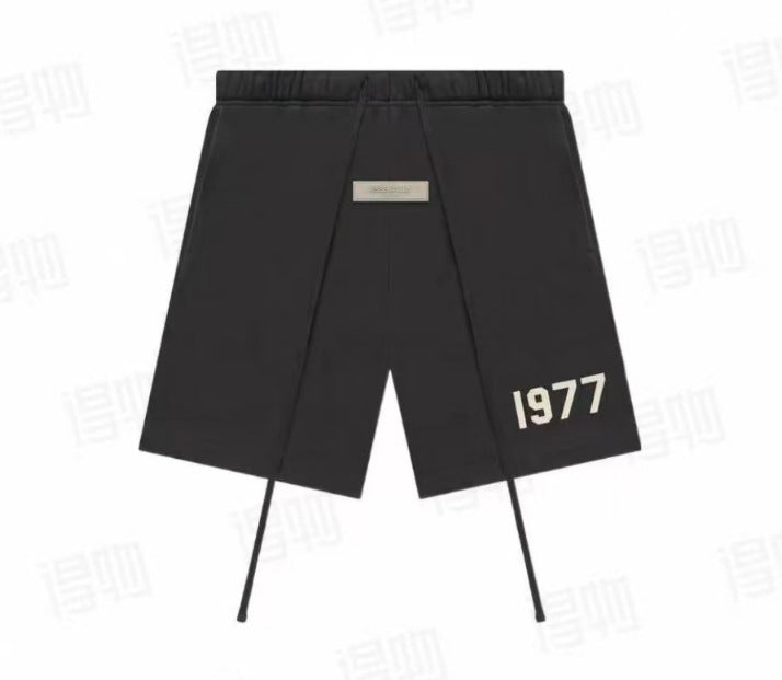 Vintage 1977 Graphic Sweat Shorts – Relaxed Fit Casual Streetwear Shorts