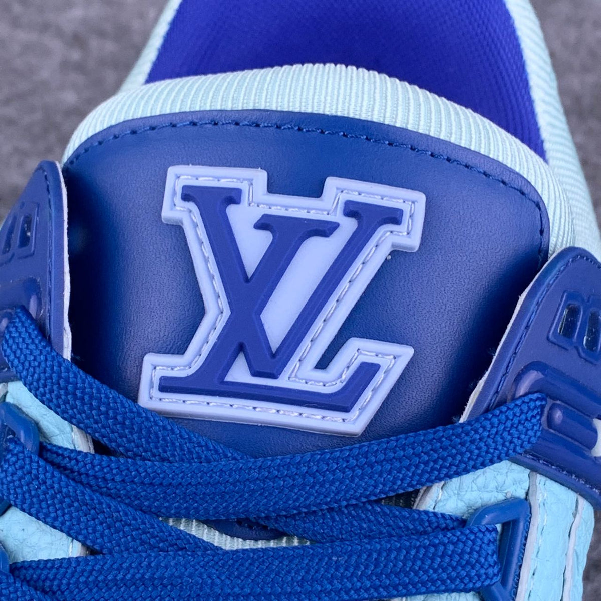 LV Trainer ‘Blue’