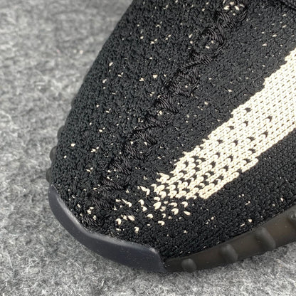 Yeezy Boost 350 V2 'Oreo'