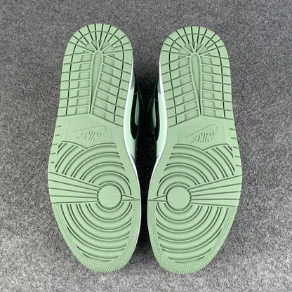 Wmns Air Jordan 1 Mid SE 'Dutch Green'
