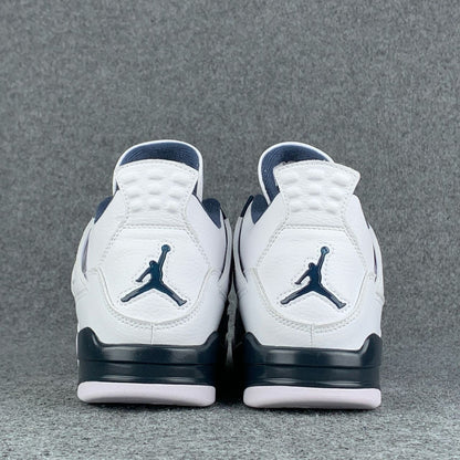 Air Jordan 4 Retro LS 'Columbia'