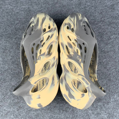 Yeezy Foam Runner 'MXT Moon Grey'