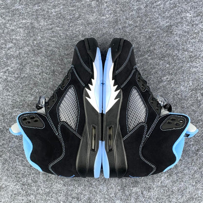 Air Jordan 5 Retro 'Black University Blue' 2026