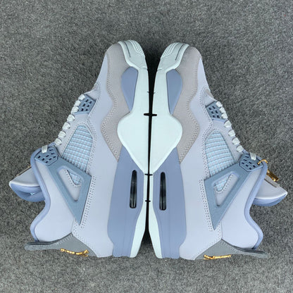 Air Jordan 4 Retro UNC Tar Heels PE (2025)
