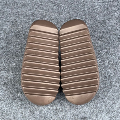 Yeezy Slides 'Soot'