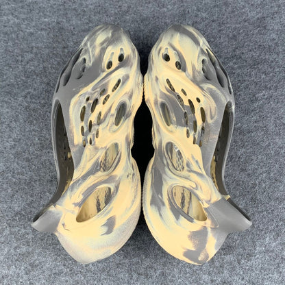Yeezy Foam Runner 'MXT Moon Grey'