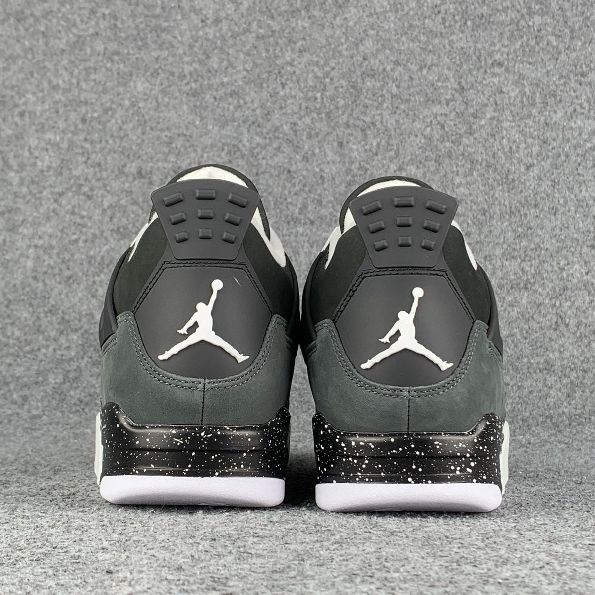 Air Jordan 4 Retro 'Fear' 2024