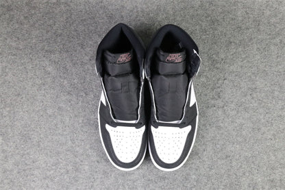 Air Jordan 1 Retro High OG 'Stage Haze'