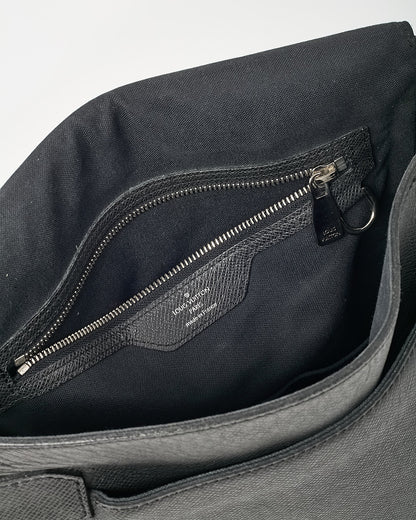 Louis Vuitton Black Taiga Leather Messenger Bag