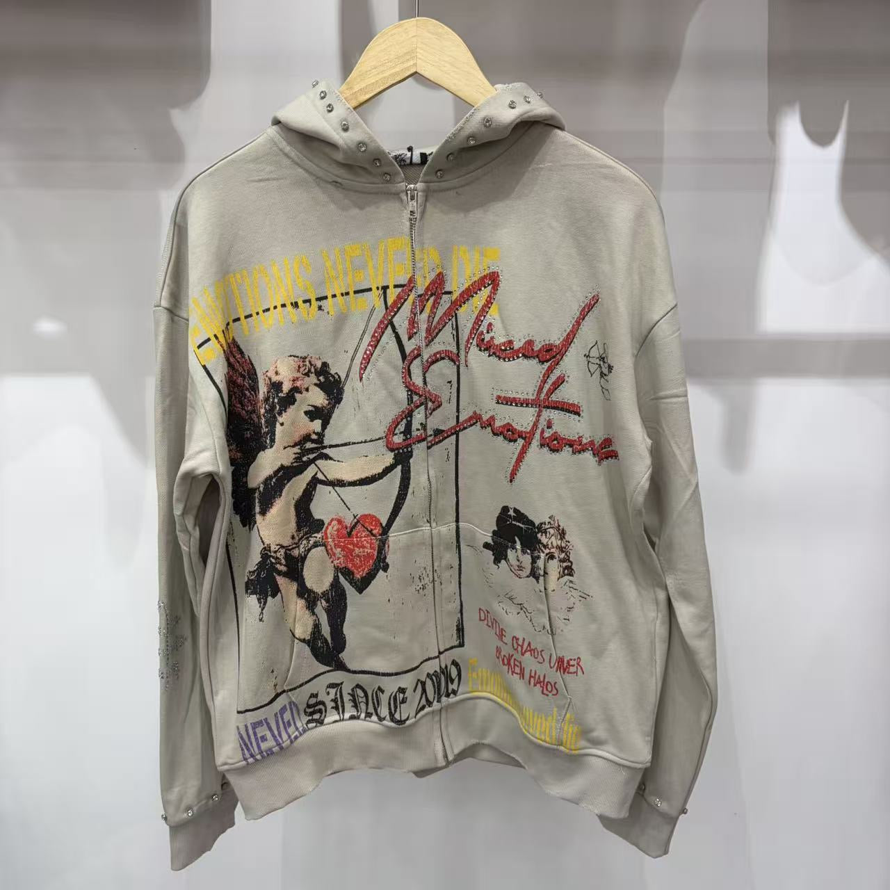 EMOTION NEVER DIE Angel Graphic Zip Hoodie