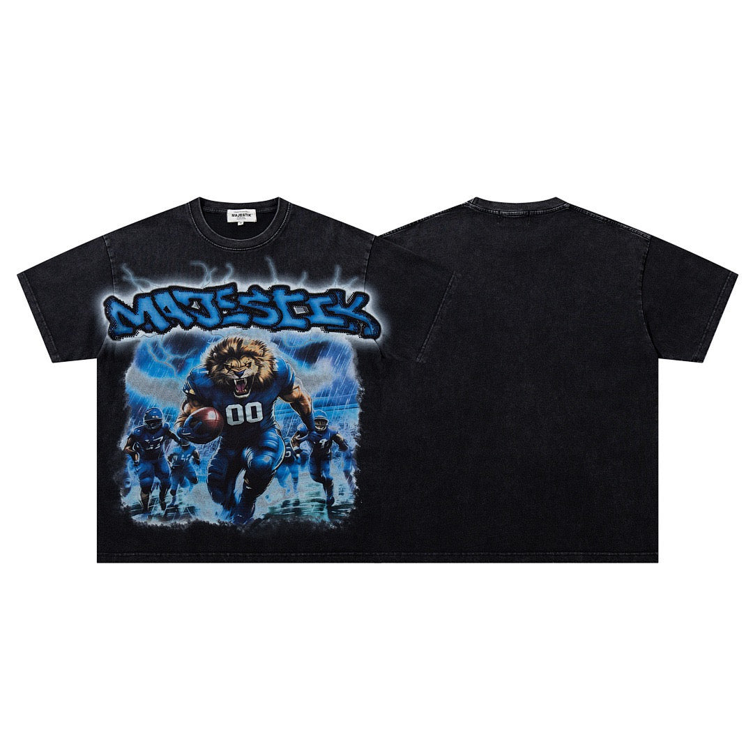 MAJESTIK Lion Football Graphic T-Shirt