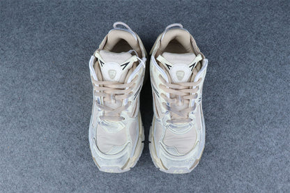 Balenciaga Wmns Runner 'Worn-Out - Beige'