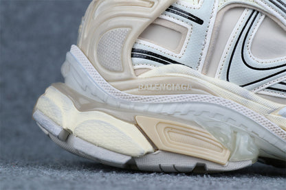 Balenciaga Wmns Runner 'Worn-Out - Beige'