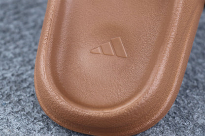 Yeezy Slides 'Flax'